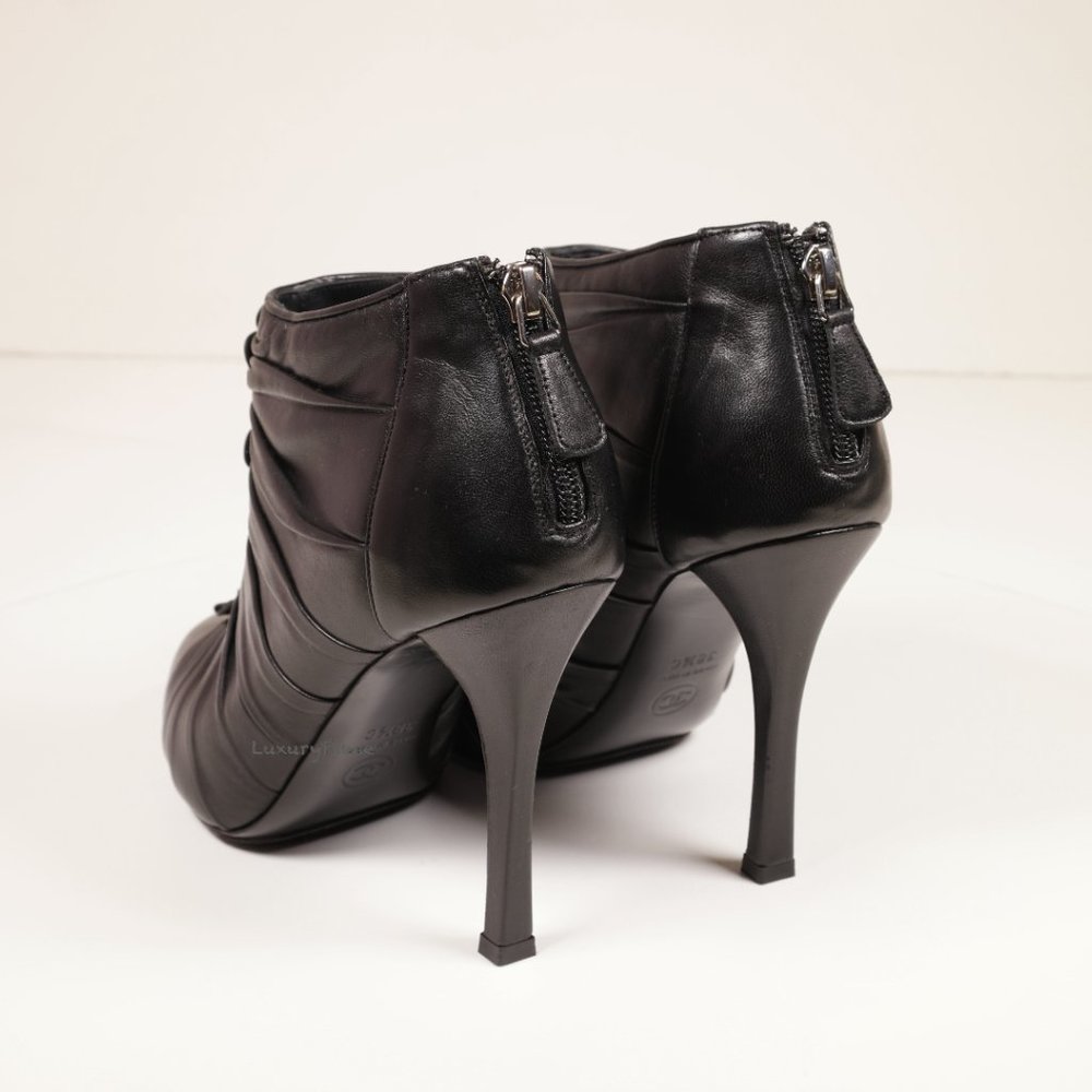 Amazing Chanel Black Leather Camelia Ankle Boots Heels RARE - Picture 4 of 13